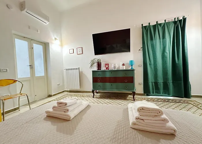 Moh - Casa Maga Bed and Breakfast